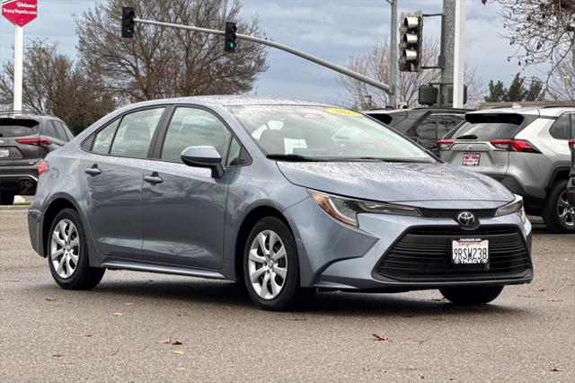 Used 2025 Toyota Corolla LE with VIN 5YFB4MDE1SP253203 for sale in Northfield, Minnesota