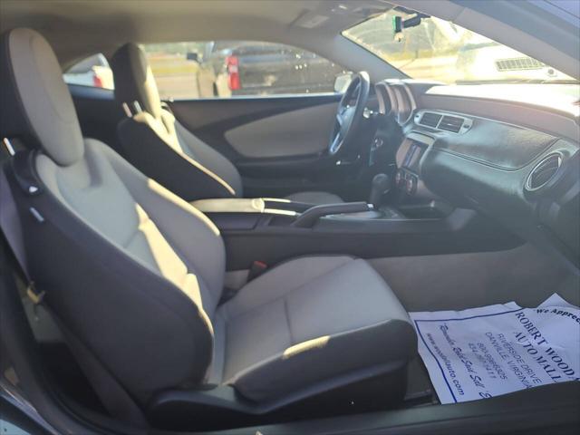 2015 Chevrolet Camaro LS 2dr Coupe w/2LS