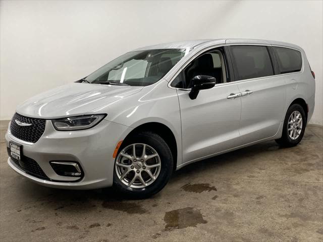 2024 Chrysler Pacifica Touring L for sale in Portland, OR