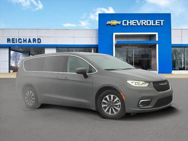 2023 Chrysler Pacifica Hybrid Touring L for sale near Brookville, OH