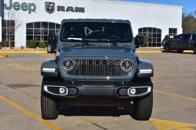 2026 Jeep Gladiator GLADIATOR SAHARA 4X4