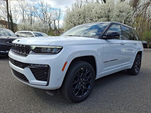 2026 Jeep Grand Cherokee GRAND CHEROKEE SUMMIT 4X4