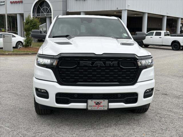 2026 RAM Ram 1500 RAM 1500 EXPRESS CREW CAB 4X4 57 BOX