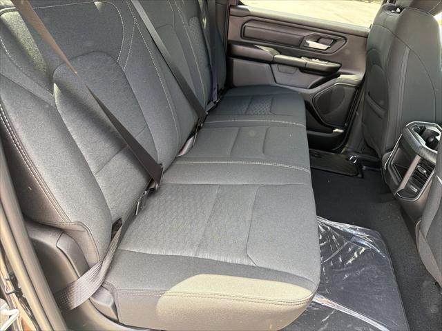 2026 Ram 1500 Express Crew Cab 4x4 57 Box