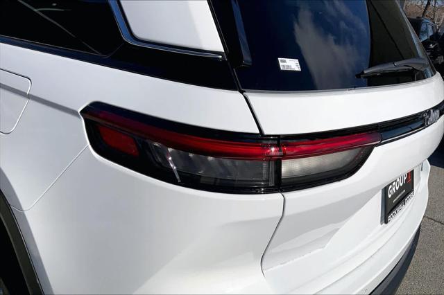 2026 Jeep Grand Cherokee Altitude 4x2