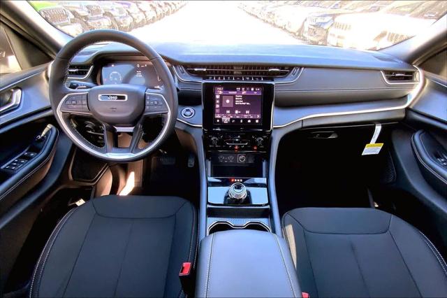 2026 Jeep Grand Cherokee Altitude 4x2