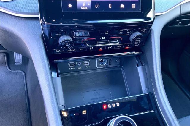 2026 Jeep Grand Cherokee Altitude 4x2