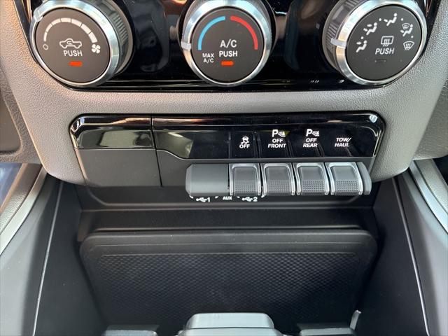 2026 Ram 1500 Express Crew Cab 4x4 5'7" Box