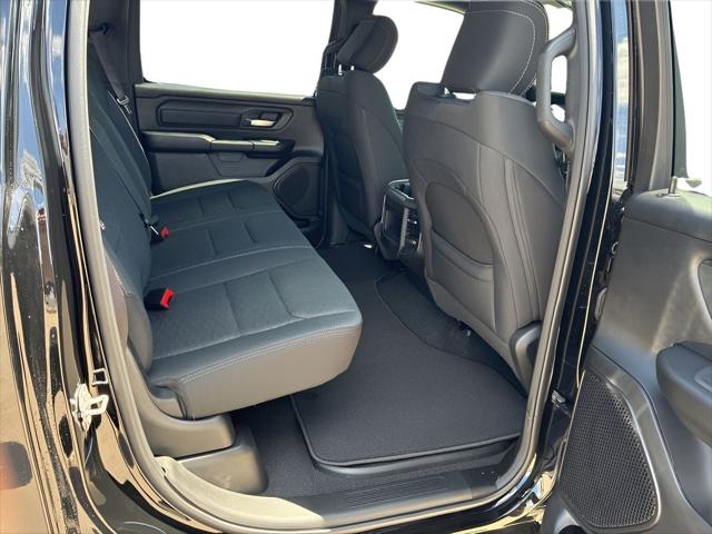 2026 Ram 1500 Express Crew Cab 4x4 5'7" Box