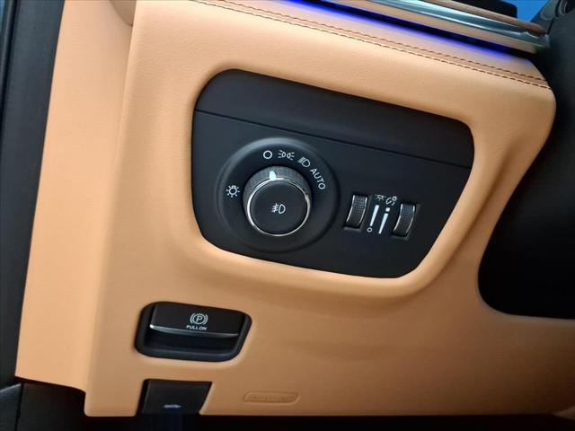 2026 Jeep Grand Cherokee Summit 4x4