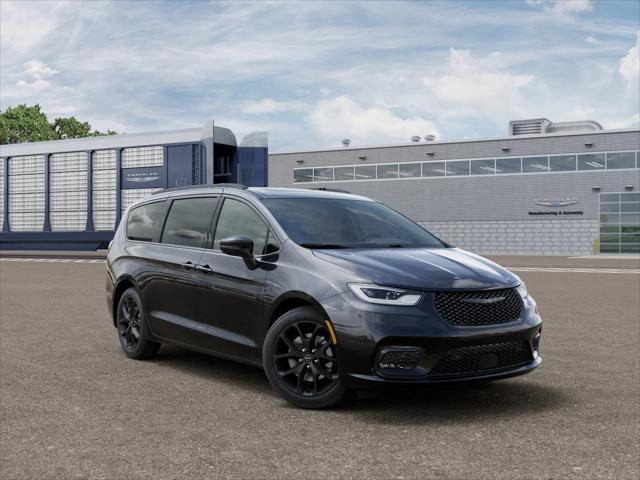 2026 Chrysler Pacifica Select AWD