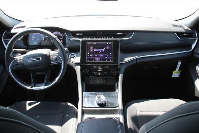 2026 Jeep Grand Cherokee GRAND CHEROKEE LAREDO X 4X4