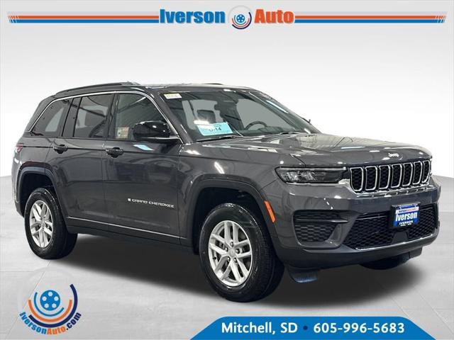 2026 Jeep Grand Cherokee GRAND CHEROKEE LAREDO X 4X4