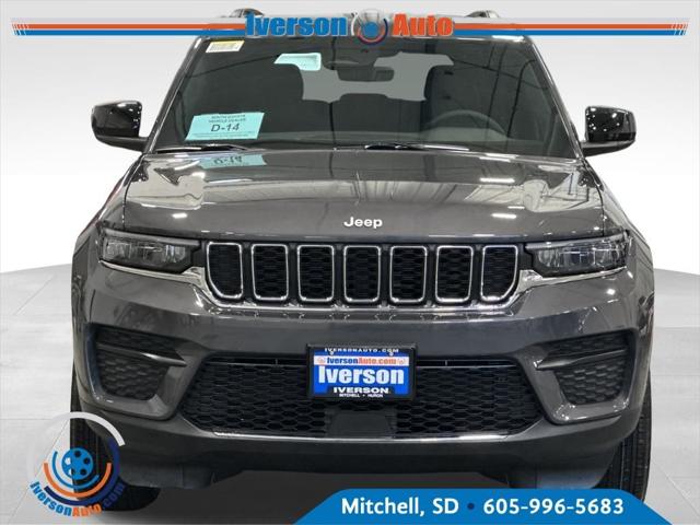 2026 Jeep Grand Cherokee GRAND CHEROKEE LAREDO X 4X4