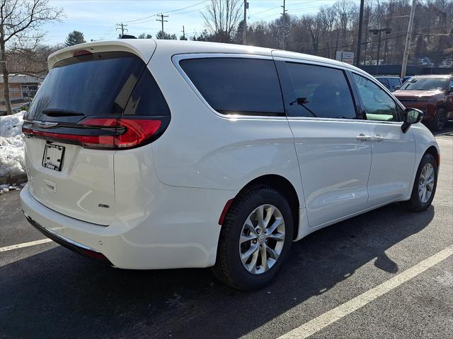 2026 Chrysler Pacifica PACIFICA SELECT AWD