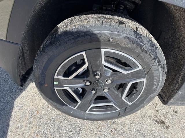 2026 Jeep Cherokee Laredo 4x4