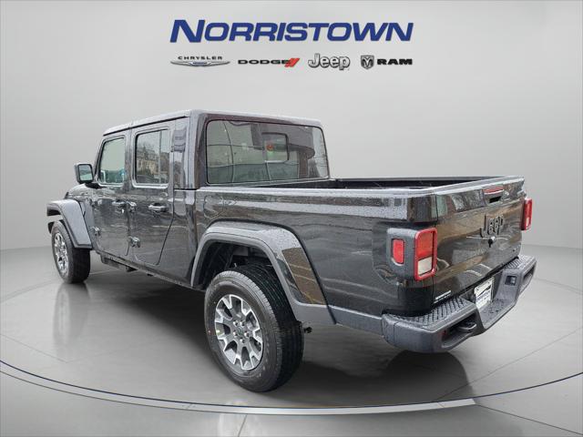 2026 Jeep Gladiator GLADIATOR SAHARA 4X4