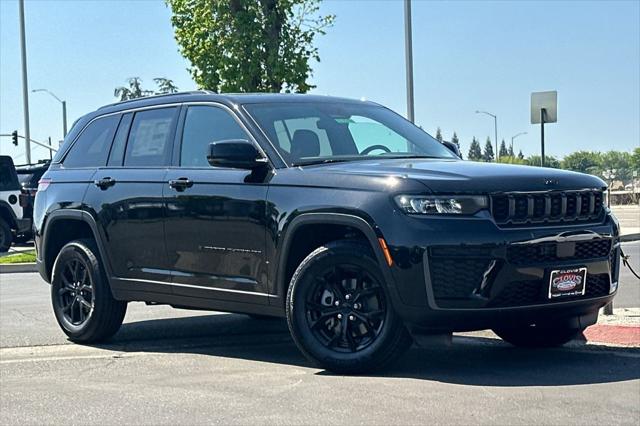 2026 Jeep Grand Cherokee GRAND CHEROKEE LAREDO ALTITUDE 4X4