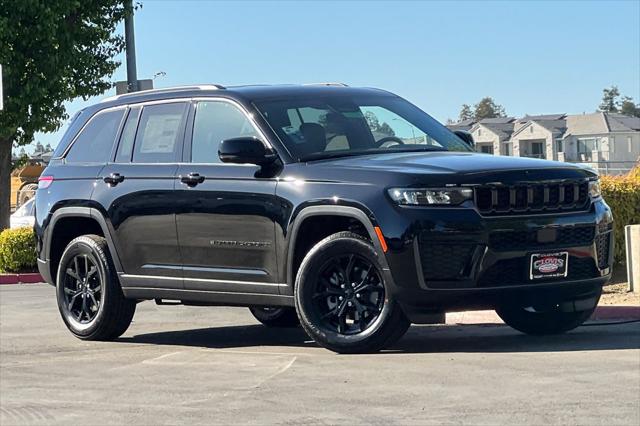 2026 Jeep Grand Cherokee GRAND CHEROKEE LAREDO ALTITUDE 4X4