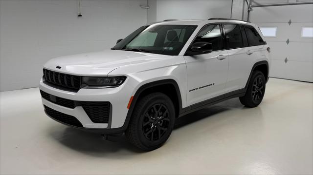 2026 Jeep Grand Cherokee GRAND CHEROKEE LAREDO ALTITUDE 4X4 2026 Jeep Grand Cherokee GRAND CHEROKEE LAREDO ALTITUDE 4X4