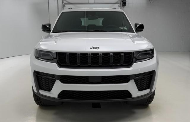 2026 Jeep Grand Cherokee GRAND CHEROKEE LAREDO ALTITUDE 4X4 2026 Jeep Grand Cherokee GRAND CHEROKEE LAREDO ALTITUDE 4X4