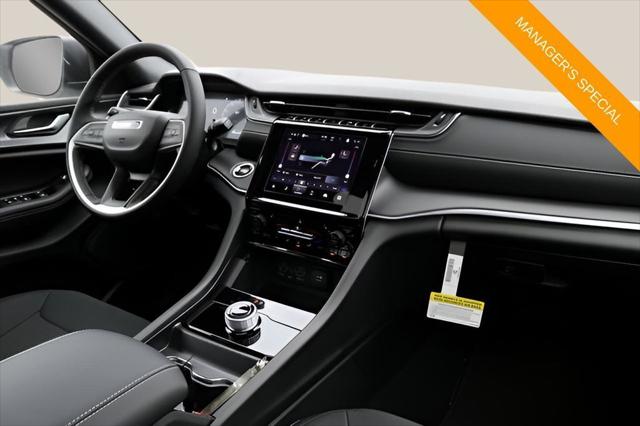 2026 Jeep Grand Cherokee Altitude 4x2