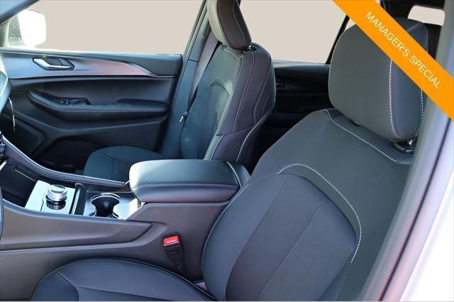 2026 Jeep Grand Cherokee Altitude 4x2