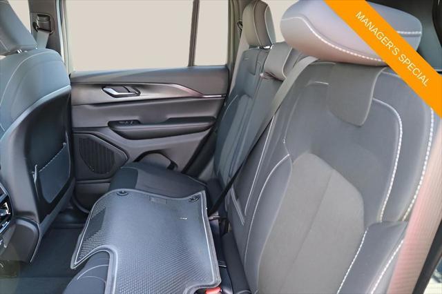 2026 Jeep Grand Cherokee Altitude 4x2