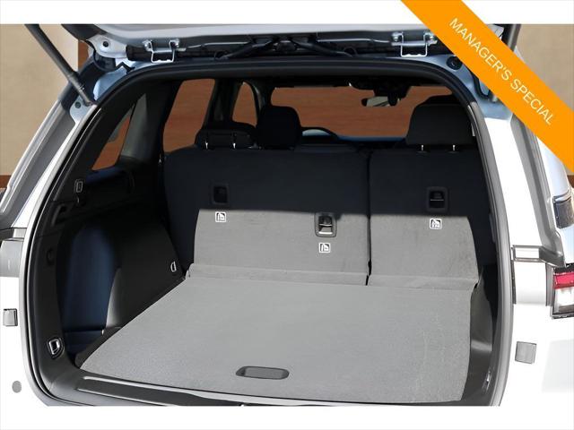2026 Jeep Grand Cherokee Altitude 4x2