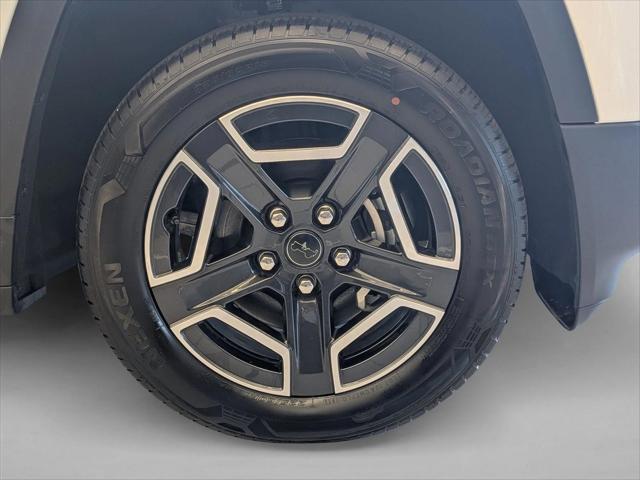 2026 Jeep Cherokee Laredo 4x4
