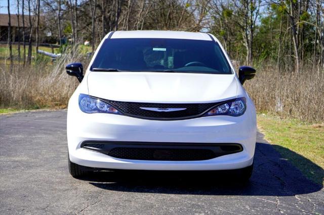 2026 Chrysler Voyager VOYAGER LX