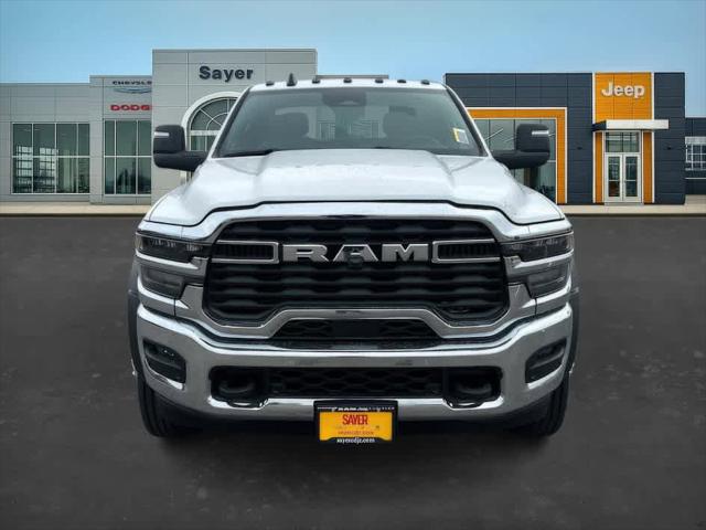 2026 RAM Ram 5500 Chassis Cab RAM 5500 TRADESMAN CHASSIS CREW CAB 4X4 84 CA