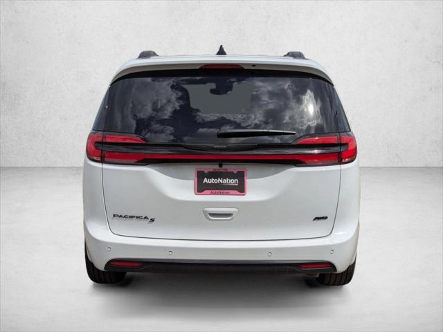 2026 Chrysler Pacifica Select AWD