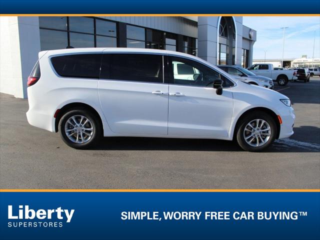 2026 Chrysler Pacifica PACIFICA SELECT AWD