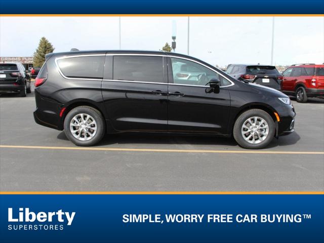 2026 Chrysler Pacifica PACIFICA SELECT AWD