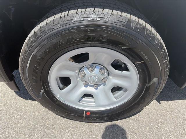 2026 Ram 1500 Tradesman Crew Cab 4x4 5'7" Box