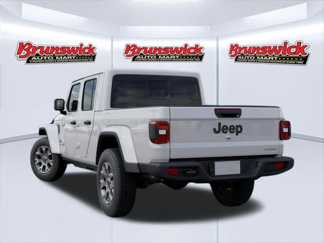 2026 Jeep Gladiator GLADIATOR SAHARA 4X4