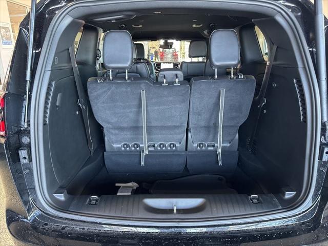 2026 Chrysler Pacifica Select AWD