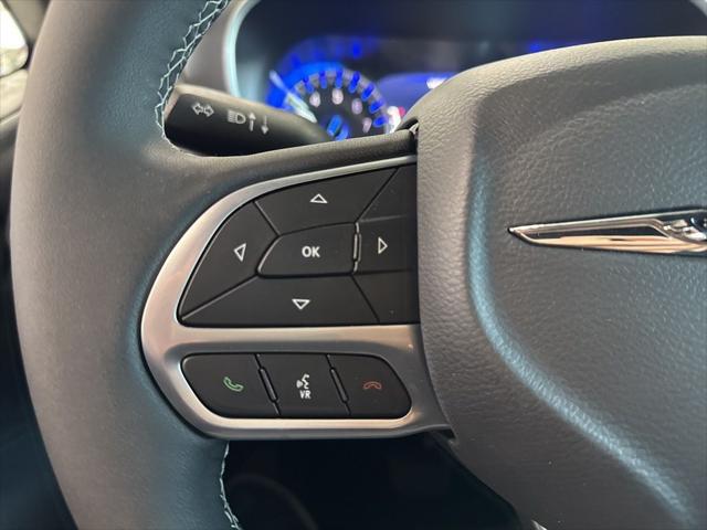 2026 Chrysler Pacifica Select AWD