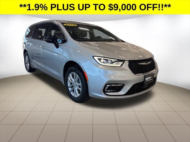 2026 Chrysler Pacifica Select AWD for sale in Waukee, IA