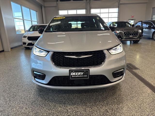 2026 Chrysler Pacifica Select AWD
