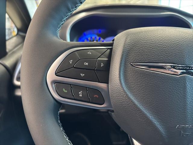 2026 Chrysler Pacifica Select AWD