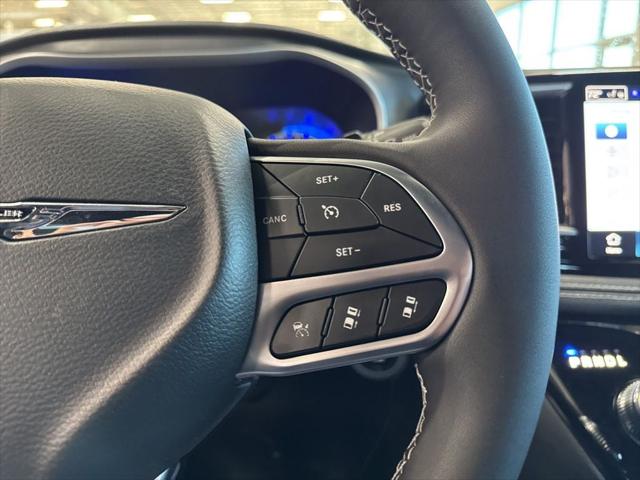2026 Chrysler Pacifica Select AWD