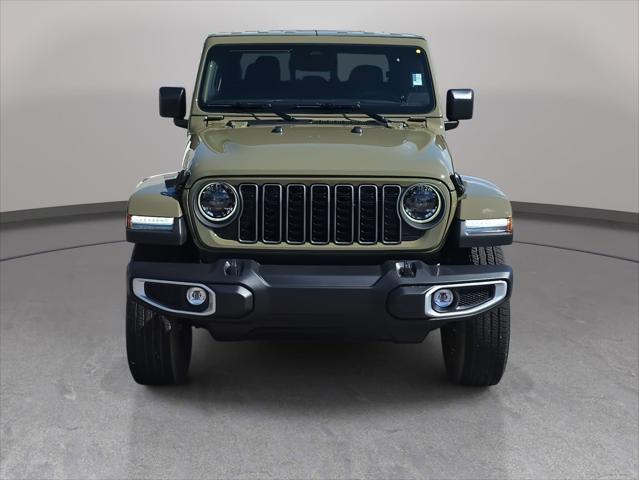 2026 Jeep Gladiator GLADIATOR SAHARA 4X4