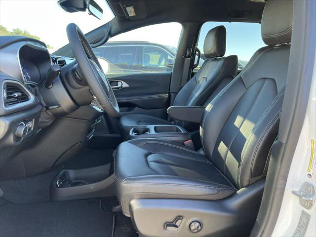 2026 Chrysler Voyager VOYAGER LX