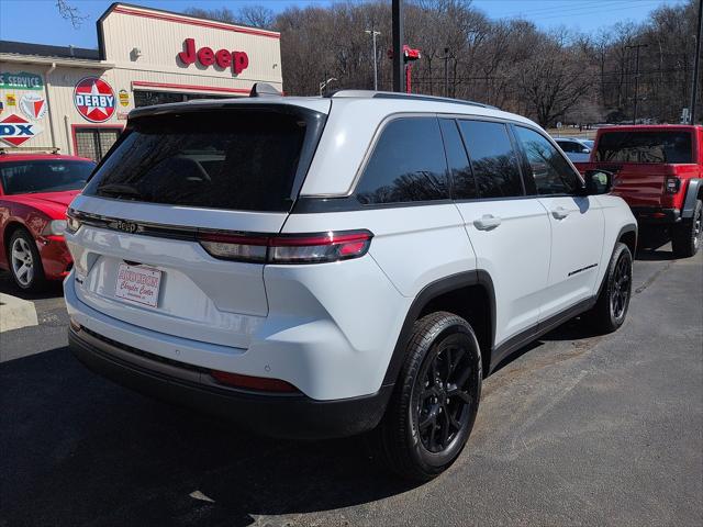 2026 Jeep Grand Cherokee GRAND CHEROKEE LAREDO ALTITUDE 4X4