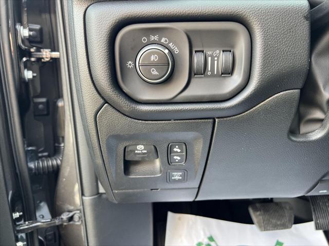 2026 Ram 1500 Big Horn Crew Cab 4x4 5'7" Box