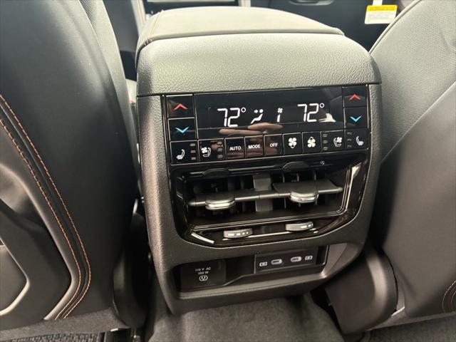 2026 Jeep Grand Cherokee Summit 4x4