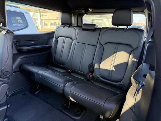 2026 Jeep Grand Wagoneer 4x4