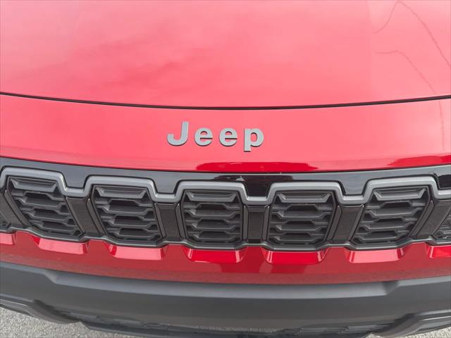 2026 Jeep Cherokee CHEROKEE LAREDO 4X4